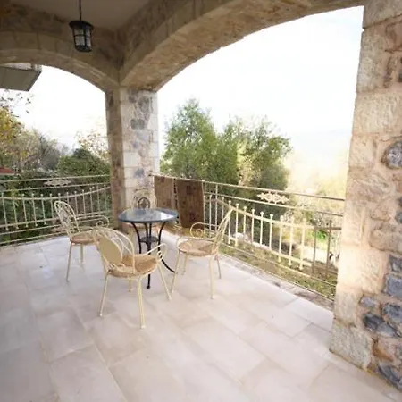 Amelie Holiday home Levidhion